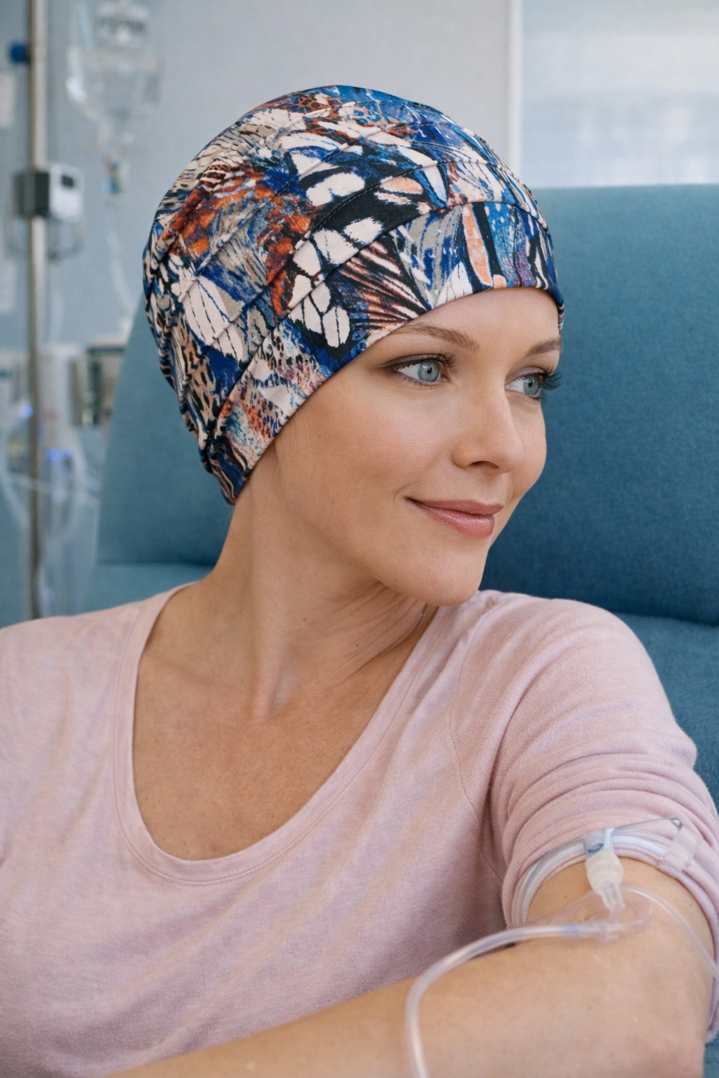 Bequeme Baumwollmütze für Damen, getragen während einer Chemotherapie